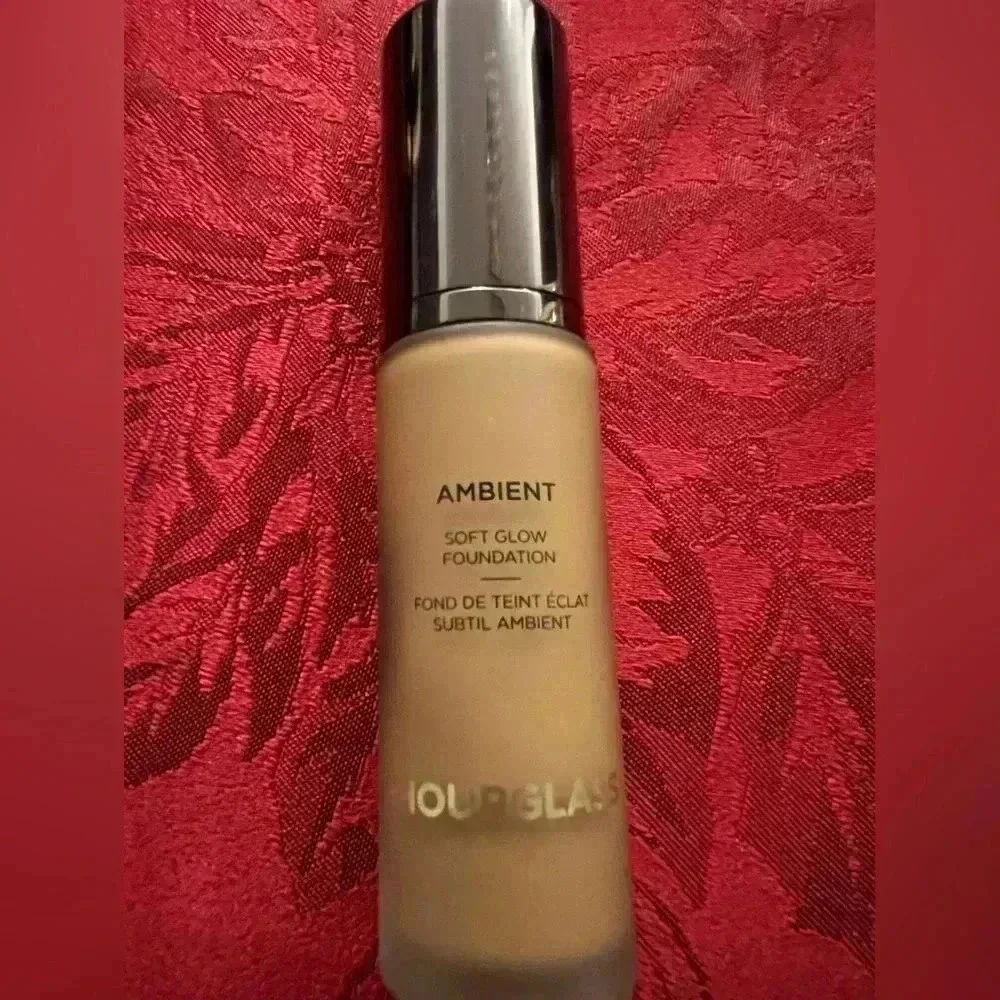 HOURGLASS AMBIENT 1 FL OZ SOFT GLOW FOUNDATION 13.5